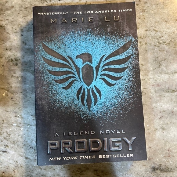 Prodigy by Marie Lu Paperback - Picture 1 of 2